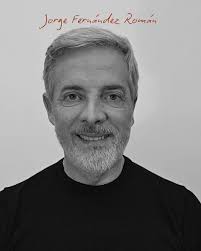 Fernando Zermeno Garavito, originario de Nogales, Sonora, es actor,  cantante, bailarín, clown, director y escritor. Actualmente radica en Nueva  York. Sus créditos teatrales incluyen Chicago, In the Heights, The Antelope  Party, Tres