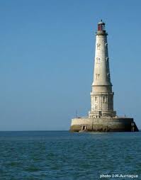 Phare de cordouan et ses alentours, retrouvez les plus beaux campings avec sandaya. Phare De Cordouan Situe A L Embouchure De L Estuaire De La Gironde Et Visible Depuis La Cote Charentaise Monument Su Phare De Cordouan Phare Images De Phares