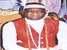 The iyatsere of warri kingdom and acting chairman warri council of chiefs and olu advisory council, chief johnson amatserunreleghe also announced the new olu designate prince utieyinoritsetsola. Buhari Atiku Praise Olu Of Warri Amid Colourful Coronation