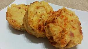 Frittatine napoletane a napoli sono presenti in tutte le friggitorie, bar, pizzerie e pizzetterie. Le Migliori Frittatine Di Pasta A Napoli Rosticcerie Friggitorie E Pizzerie