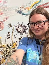 A must-see when you're in Taipei. When Chiang Kai-shek left mainland China  he stole a bunch of Quin dynasty stuff and this is where you can see it.  Also, the restaurant had