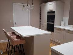 Cashmere fabric is made from fine layer of hairs grown by cashmere goats. What Colour Should I Paint Walls To Match Howdens Cashmere Kitchen Houzz Uk