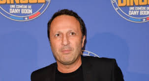 Vaccination, pass sanitaire : le gros coup de gueule d'Arthur contre les  Français, des “enfants gâtés”