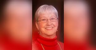 Anna Mayberry's Instagram, Twitter & Facebook