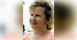 Laurie Howard's Instagram, Twitter & Facebook