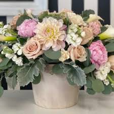 Save money by sending flowers directly with a local florist. Celebrate Flowers And Invitations Send Birthday Flowers Flower Delivery Santa Clarita Ca