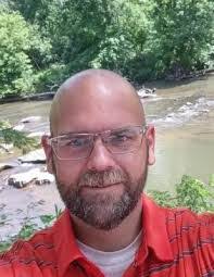 Tessa Stephens's Instagram, Twitter & Facebook