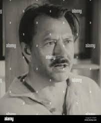 Penelope Hooper's Instagram, Twitter & Facebook