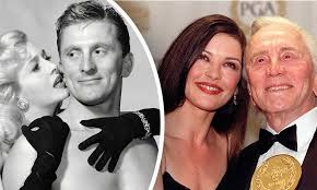 Michael douglas and the douglas film dynasty: Michael Douglas Says His Legendary Actor Father Kirk Was A Flirt Until The Very End Daily Mail Online