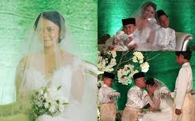 Terbaru, bekas isteri farhan iaitu fatin nur ain berkongsikan perkhabaran gembira apabila dia telah selamat melahirkan cahaya mata keduanya iaitu seorang bayi lelaki semalam. Foto Indah Sekitar Majlis Pernikahan Nora Danish Nedim Nazri Gempak
