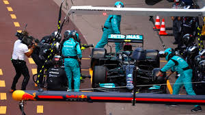 It features two vertical extensions that are captured by the wheel gun to rotate the nut on and off. Mercedes Explains Bottas S Dramatic Pit Stop In Monaco World Today News