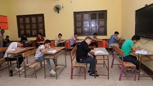 توزيع درجات الكيمياء للصف الثالث الثانوي 2022.. 5 أبواب بـ50 سؤالا - الوطن