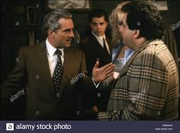 After a relatively disappointing period later in life, he came roaring back in the 2010s, earning another oscar. Goodfellas 1990 Robert De Niro Stockfotos Und Bilder Kaufen Alamy