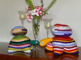I have purposely avoided going beyond what i feel are the main building blocks so as not to overwhelm you. 22 Things To Do With French Knitting Domesblissity