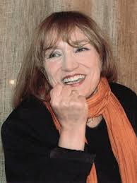 L'attrice bolognese nata con il teatro d'avanguardia era molto amata dal pubblico anche per le sue interpretazioni al cinema e in tv. Piera Degli Esposti Alchetron The Free Social Encyclopedia