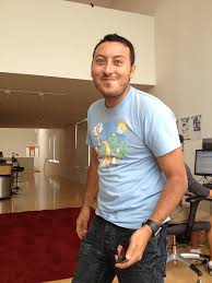 Mr. Edwin Rosero vs. the iPhone 4S camera