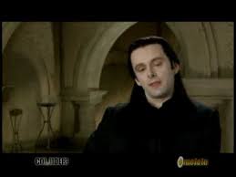 Michael sheen talks 39 breaking dawn 39 twist ending amp aro 39 s laugh breaking dawn part 2 junket. Michael Sheen The Twilight Saga New Moon Interview On Set Youtube