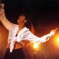 Funeral de selena quintanilla, selena funeral, selena quintanilla su entierro 1995, 3 april 1995 selenas funeral, interview with selena quintanillas family after 3 april 1995. What Happened During Selena Quintanilla S Funeral Cake Blog