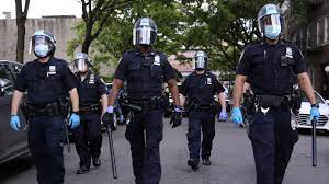 O kterou přesně jde, zatím úřady nevědí. Demonstranti V Usa Volaji Po Smrti Floyda Po Reformach Policie Minneapolis Chce Svuj Sbor Rozpustit Hospodarske Noviny Ihned Cz