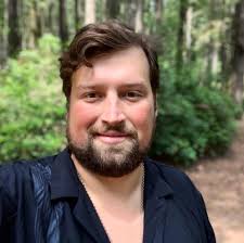 Luke Helms's Instagram, Twitter & Facebook