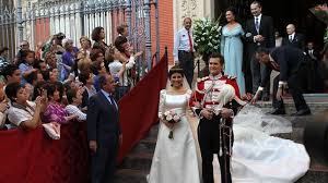 Carmen tello, esposa del torero curro romero y la mejor amiga de la fallecida duquesa de alba, ha realizado unas duras declaraciones sobre jesús aguirre, el segundo marido de la aristócrata. La Duquesa De Alba Falto A La Boda Del Hijo De Carmen Tello
