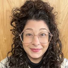 Kendra Hill's Instagram, Twitter & Facebook