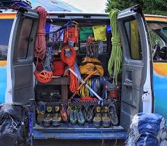 Epingle Par John Robles Sur Climbing Camping Car Estafette Camion
