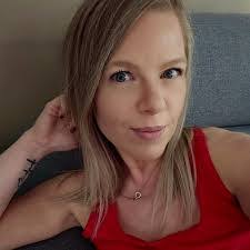 Danielle Timm's Instagram, Twitter & Facebook