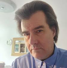 Found this fella trying to penetrate the sub clay soil. Remember the video  of the clay 'stone', this little bugger was penetrating it slowly at last!