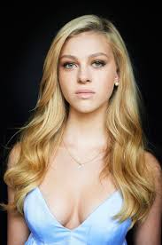 This confirmation came after the director's website posted a q&a session on their official twitter. Transformers Age Of Extinction Nicola Peltz Geekboners