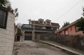 Последние твиты от kiko hernández (@kiko_hernandez). Villa Chatin La Casa De Kiko Hernandez Donde Han Robado Material Comprometido