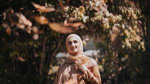 Pengunjung bisa menikmatinya sembari berswafoto ria dengan beberapa spot yang telah disediakan. 45 Kata Kata Mutiara Tentang Hijab Yang Gambarkan Identitas Muslimah Hot Liputan6 Com
