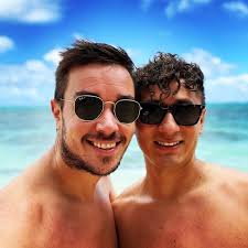 Photo : Romain Taillandier, l'ex-mari d'Alex Goude, file le parfait amour  avec son compagnon Junior Velazquez, devenu le beau-père du petit Elliot.