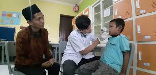 Pemerintah kota surabaya dinas pendidikan smk bina merah putih jl. Gebyar Muharram Sd Khadijah Pendegiling Gelar Aksi Sosial