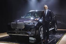 Known for its technology, the bmw x7 comes with features such as: Bmw Malaysia Debuts The All New X7 For Rm888 800