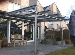 Terrassenuberdachung Mit Glasdach Und Unterglas Markise Terassenuberdachung Terrassenuberdachung Mit Glasdach Und Untergla Outdoor Pergola Pergola Roof Design