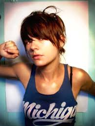 Ali Harter's Instagram, Twitter & Facebook