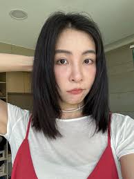 頭髮到底要繼續留長還是剪掉勒～～～～ 好猶豫喔😕