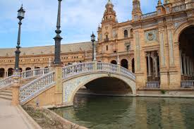 Es la primera gran empresa española que llevará a cabo una prueba piloto en ese sentido. Plaza De Espana Bridge Sevilla 1929 Structurae
