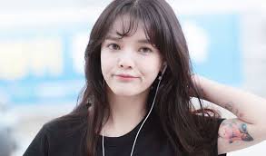On the other hand,mina was considered pretty,so jimin carried her anger on mina,who had to endure it for 10 f*cking years. Netizens Show Their Support For Former Aoa Member Mina Who Revealed She Was A Victim Of Bullying By Aoa S Jimin Kissasian