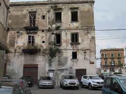 Der besuch von taranto war erneut ein wiedersehen mit bekanntem: Bemalte Turen In Taranto