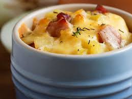 Tartiflette D Une Vraie Savoyarde Recette Recettes De Cuisine Recette Tartiflette Tartiflette