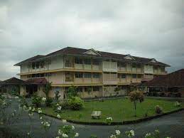 Smk taman tasik merupakan salah sebuah sekolah subsidi oleh kerajaan malaysia. Asrama Smk Taman Tasik Mapio Net