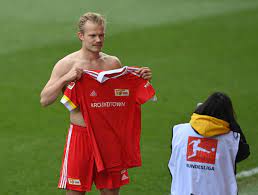 Exclusive union berlin 21 22 home kit leaked footy headlines. Union Berlins Neues Heimtrikot Konnte An Eine Oberliga Saison Erinnern Textilvergehen