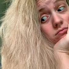 Pigment cells stop producing as much pigment and eventually your once thick, chestnut hair becomes thin, fine and gray. Does Dyeing Your Hair Make It Thinner Or Thicker