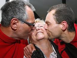 Küsschen für die Siegerin