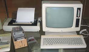 Amstrad Pcw 8256 Wikipedia La Enciclopedia Libre Computacion Ordenador Tecnologia