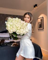 Anzeige i vorbereitung fürs baby i gutes tun mit pampers für unicef i diana june. Ehe Aus Diana June Hat Keine Angst Vorm Singlemama Dasein Promiflash De