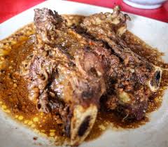 Lihat juga resep konro bakar/ iga bakar enak lainnya. Pesta Lemak Nikmati 5 Pilihan Sop Konro Di Makassar