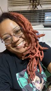 Anyone up for an instagram follow thread? I need some more dreadlocks in my  feed! 🌸✌🏽☺️ I will start and I will follow everyone back who follows.  Share your insta in comments!